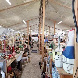 Bezoeker foto van Inboedelhal | Woningontruiming & Kringloopwinkel in Oudehaske