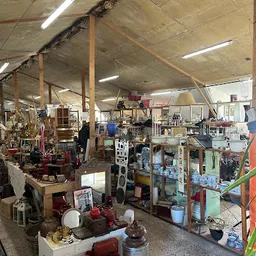 Bezoeker foto van Inboedelhal | Woningontruiming & Kringloopwinkel in Oudehaske