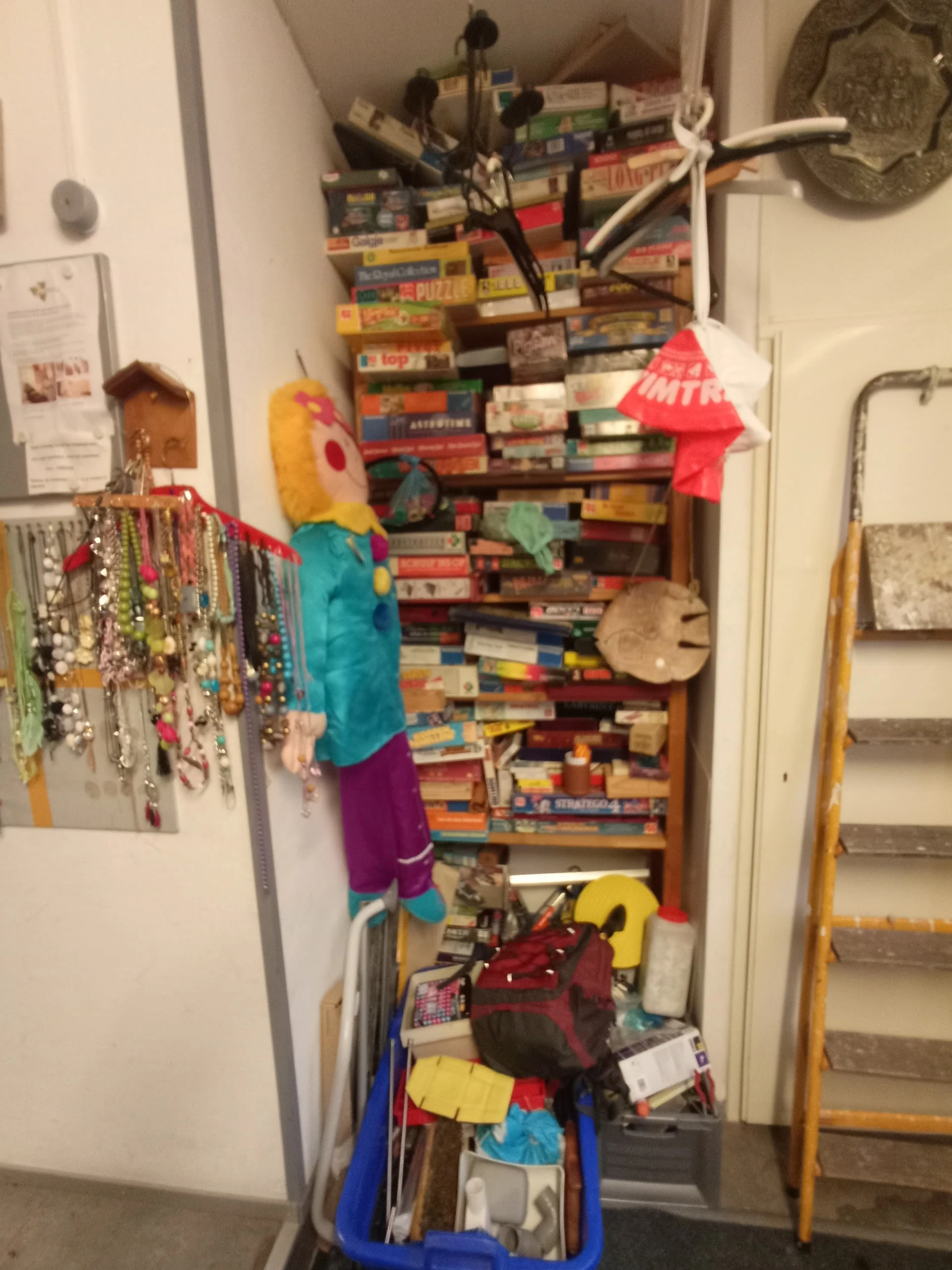 Kringloopwinkel Kringloopwinkel Inloop De Habbekratz in Rotterdam