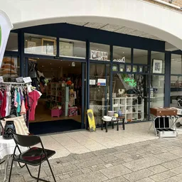 Kringloopwinkel Ivo's Thrift Store in Almere