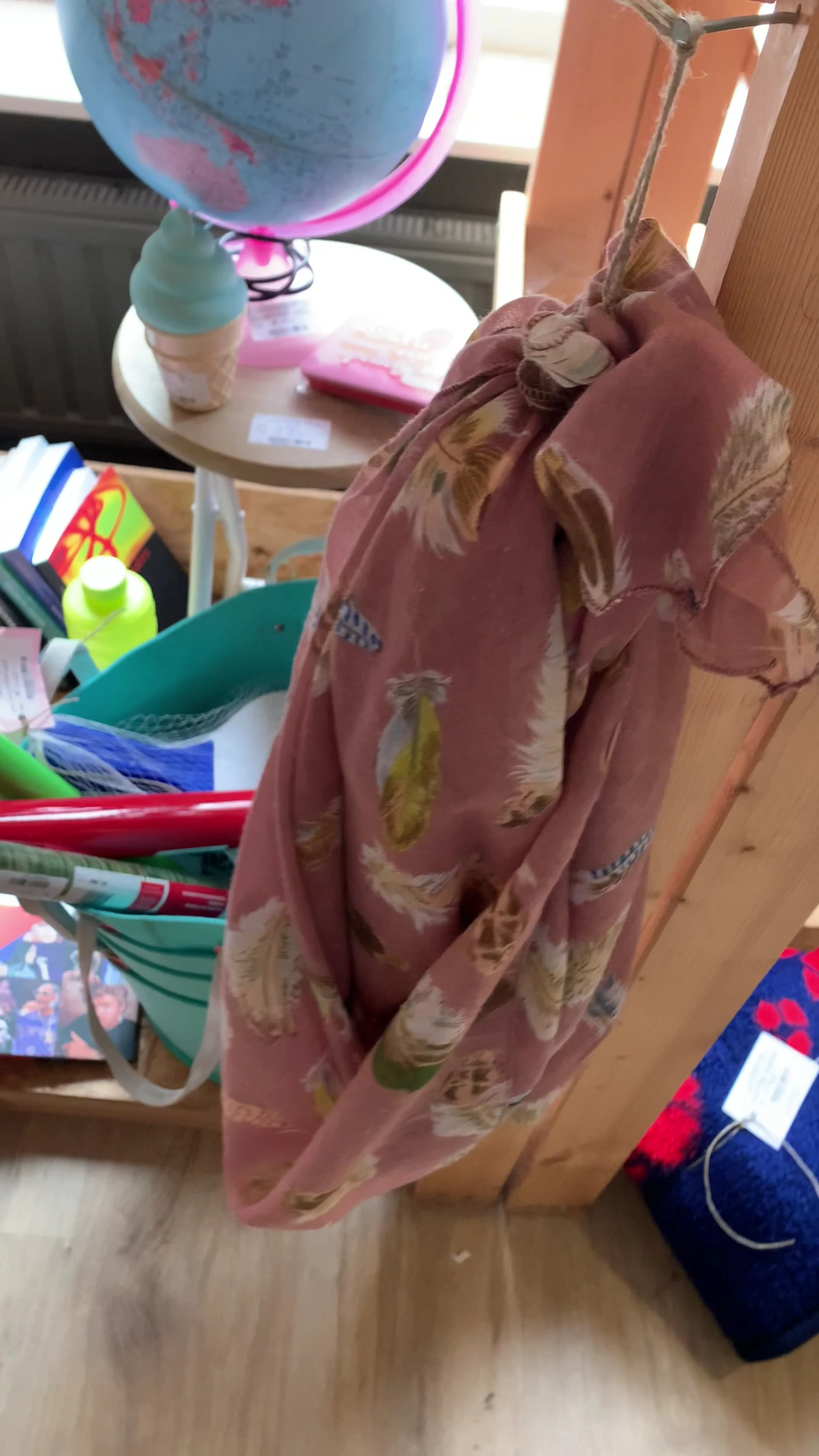 Kringloopwinkel Jouw Marktkraam Hedel - Den Bosch in Hedel met tweedehands boeken, huis- en inrichting en huishoudelijke a...