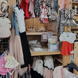 Bezoeker foto van Kringloopwinkel Jouw Marktkraam Ouddorp in Ouddorp