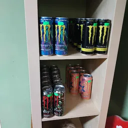 Bezoeker foto van Kringloopwinkel Jouw Winkelkast in Tilburg