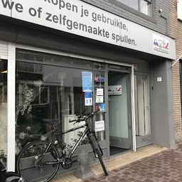 Bezoeker foto van Kringloopwinkel Jouw Winkelkast in Tilburg