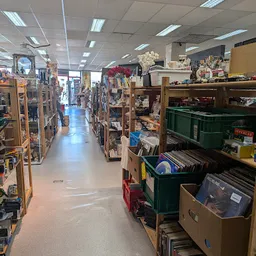 Bezoeker foto van Kringloopwinkel Jouw Winkelkraam in Assen