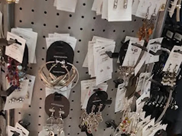 Bezoeker foto van Kringloopwinkel Jouw Winkelkraam in Assen