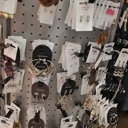 Bezoeker foto van Kringloopwinkel Jouw Winkelkraam in Assen