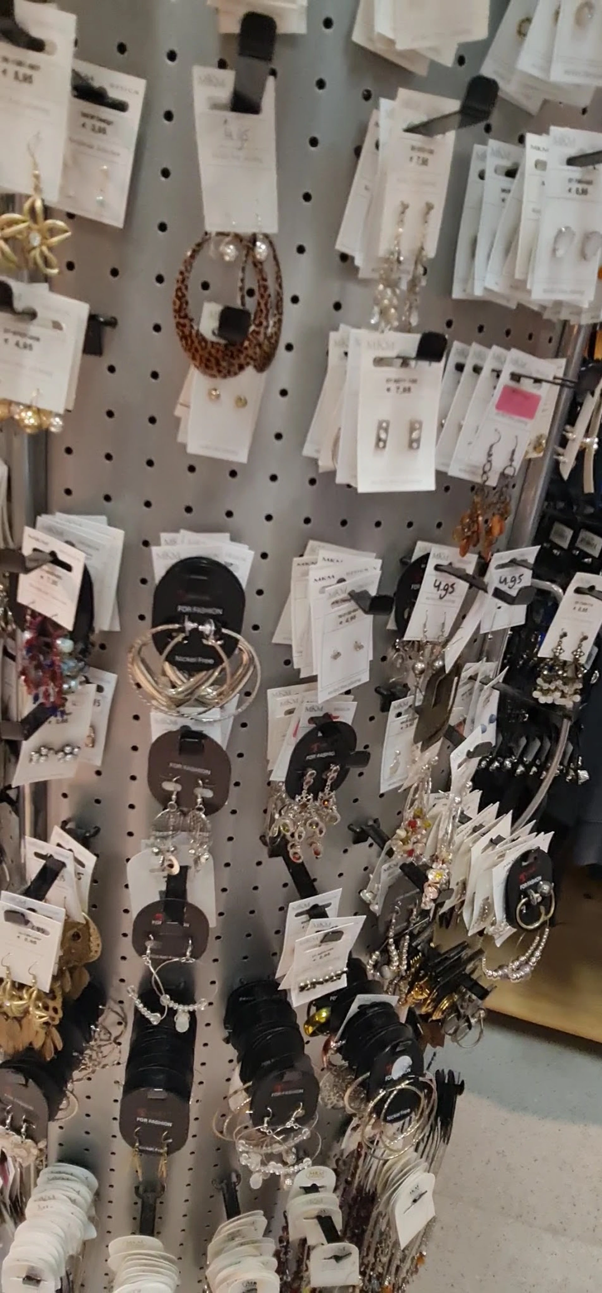 Bezoeker foto van Kringloopwinkel Jouw Winkelkraam in Assen
