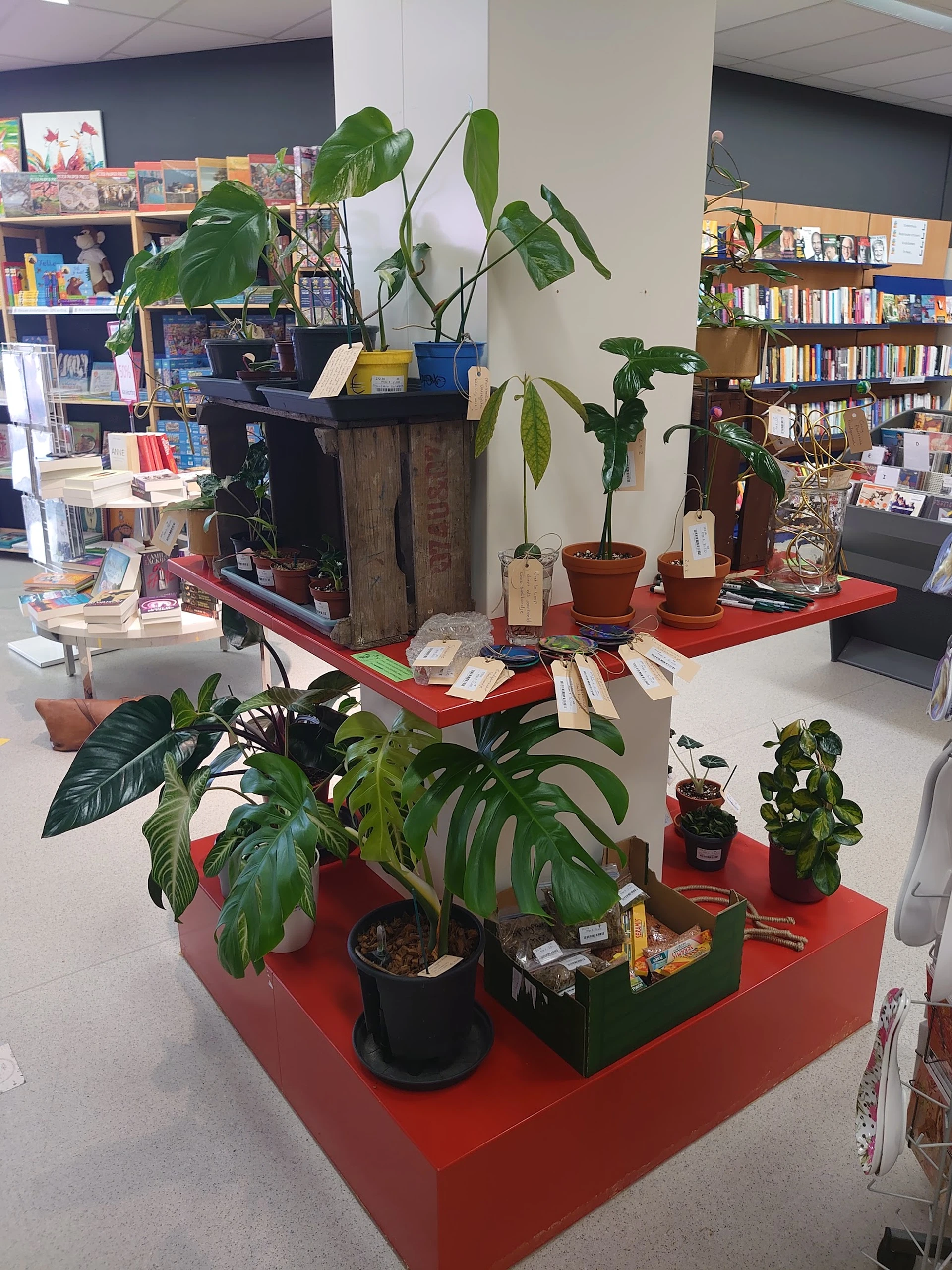 Bezoeker foto van Kringloopwinkel Jouw Winkelkraam in Assen
