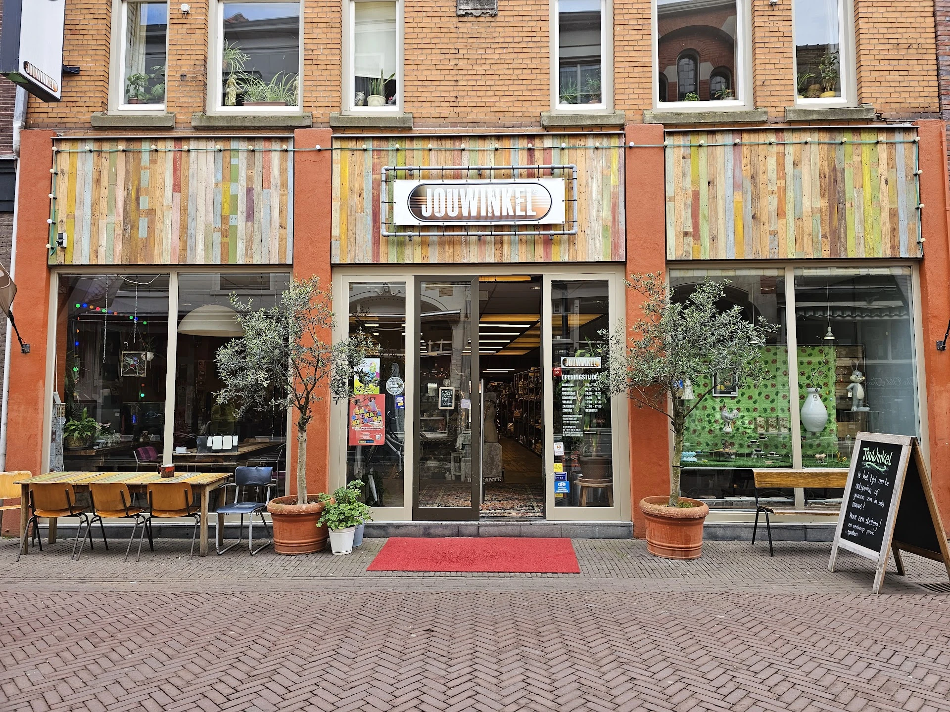 Kringloopwinkel Kringloopwinkel JouWinkel in Dordrecht