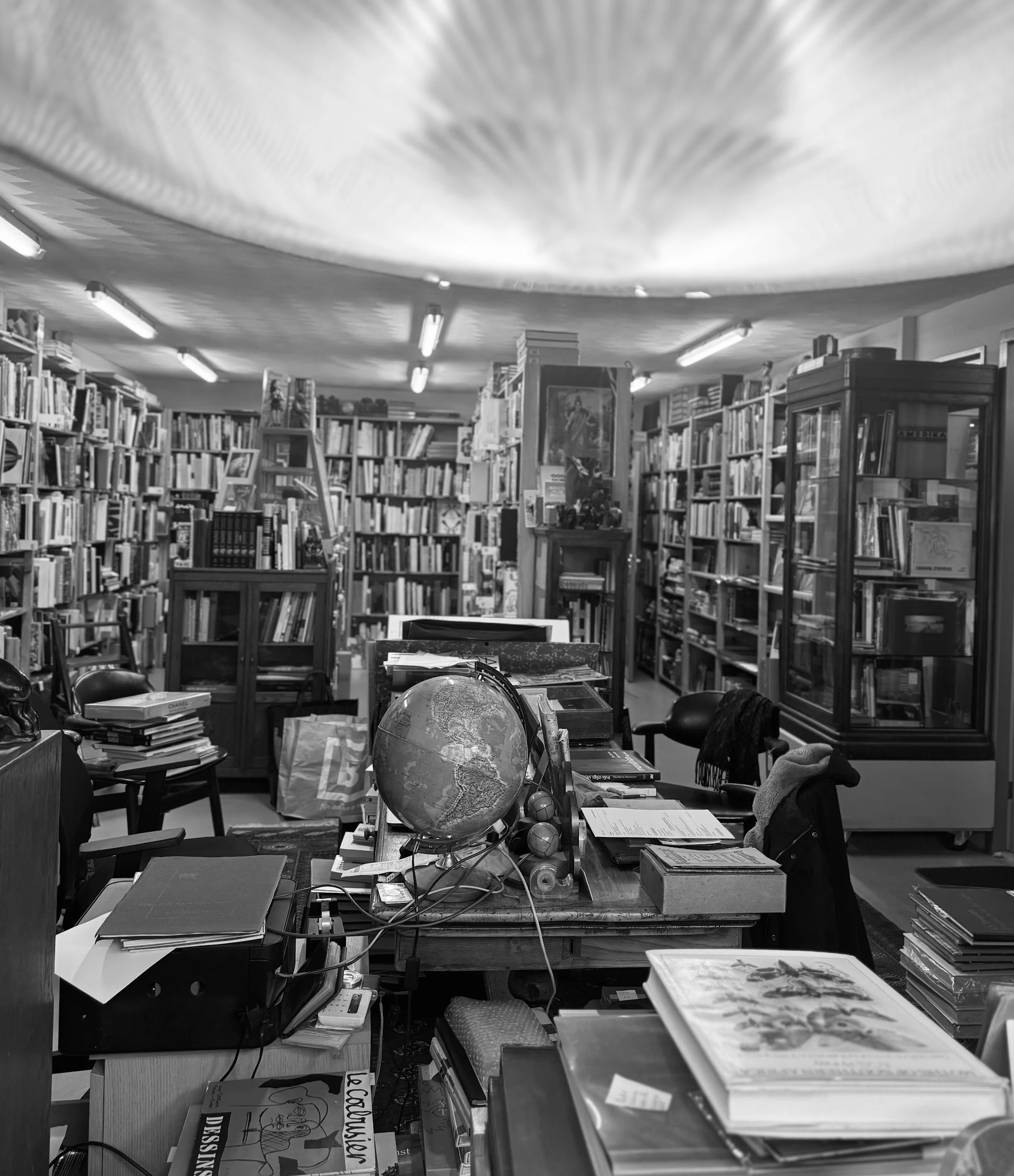 kAdeBoeken. In- & verkoop boeken en LP's in Amersfoort met tweedehands meubels en kleding