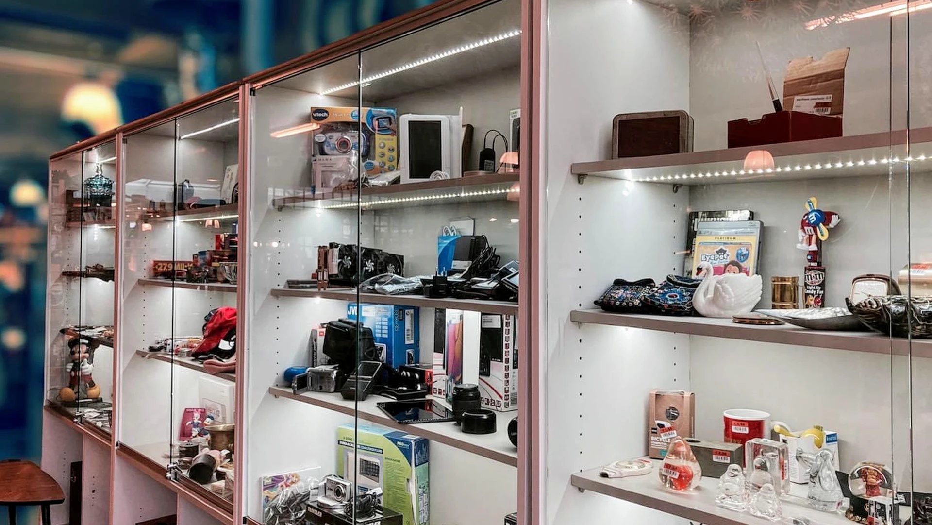 Foto gedeeld door eigenaar van Karoesell Kringloop Eindhoven in Eindhoven