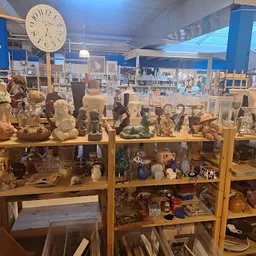 Bezoeker foto van Karoesell Kringloop Eindhoven in Eindhoven