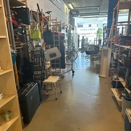 Bezoeker foto van Karoesell Kringloop Eindhoven in Eindhoven