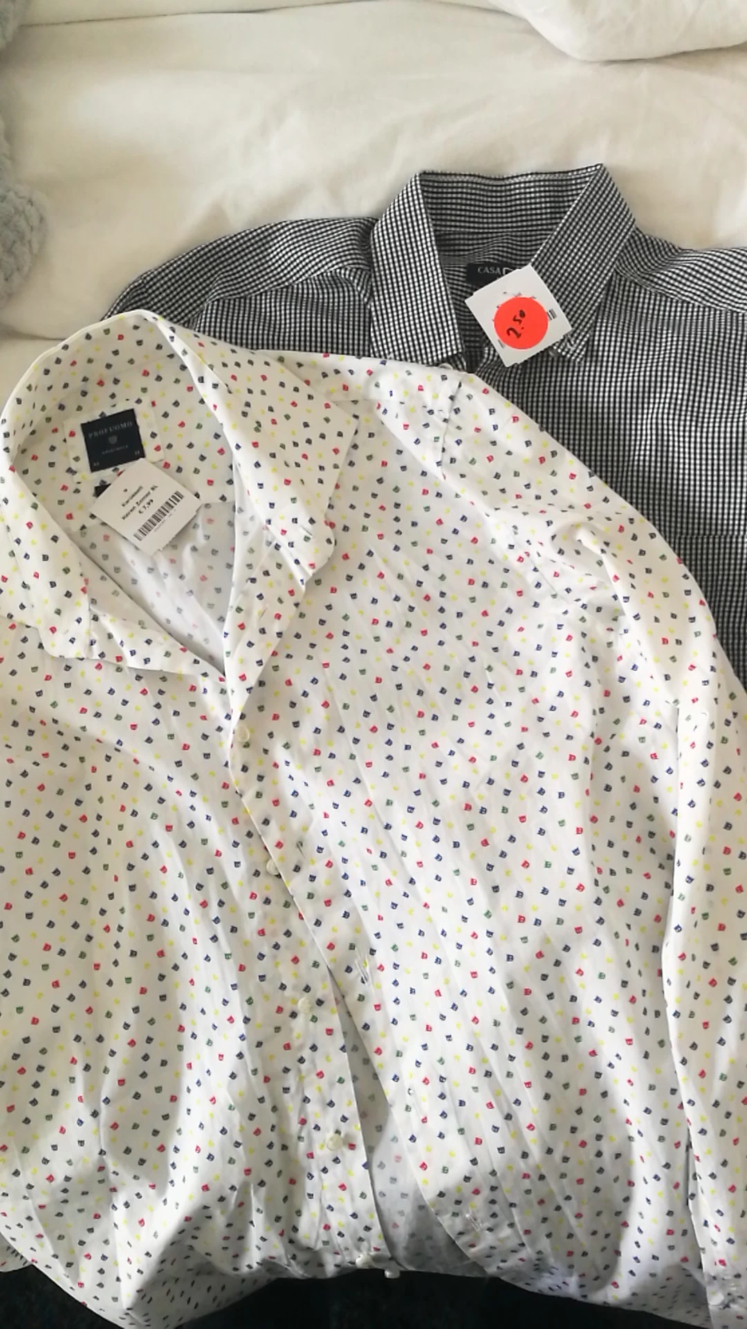Witte blouse met gekleurde stippenprint, nog met label en winkelhangers