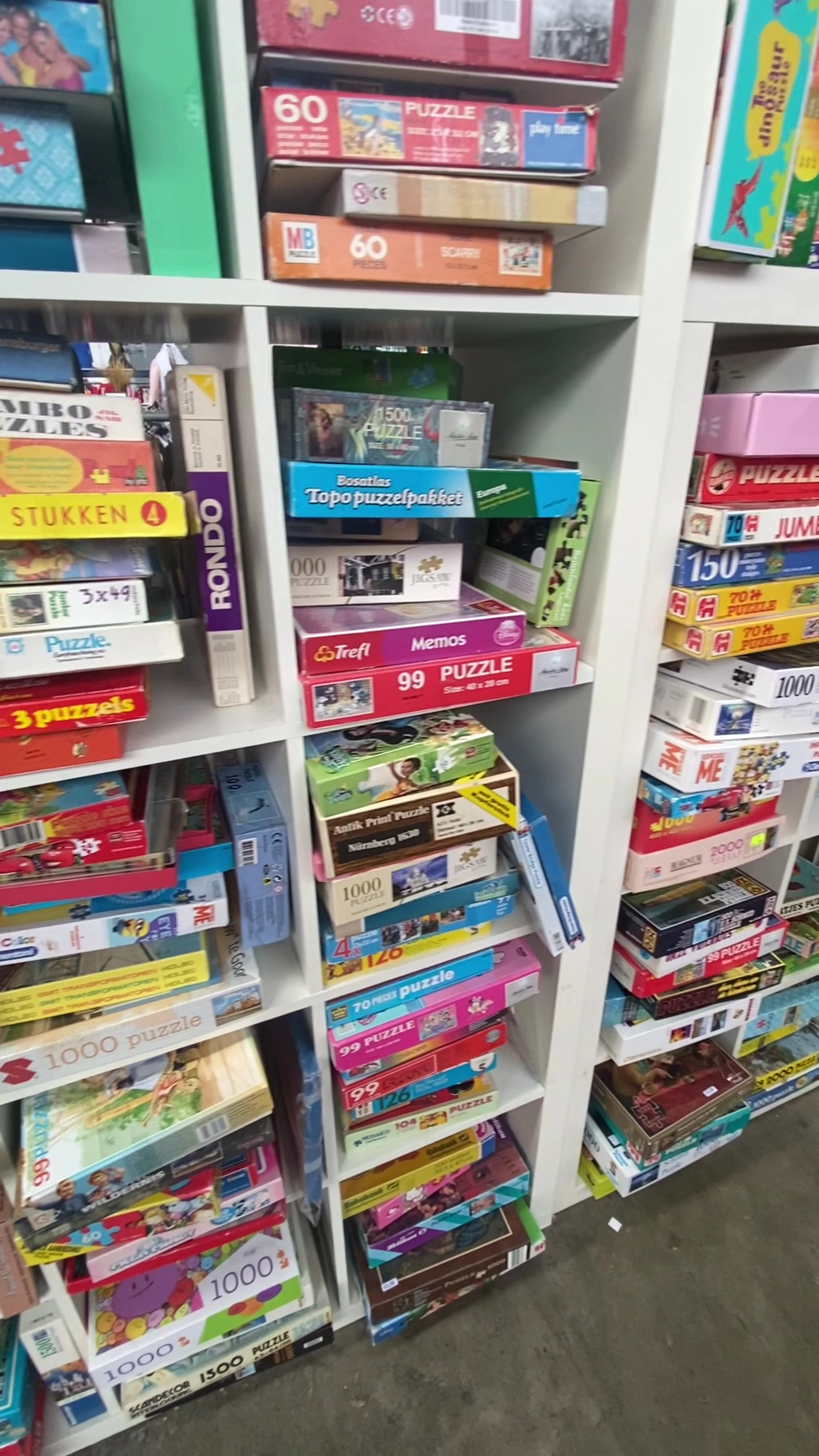 Kringloopwinkel Gesloten: Kringloopwinkel Kiekeboe in Goor