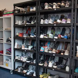 Kringloopwinkel Kledingbank Zwijndrechtse Waard in Zwijndrecht