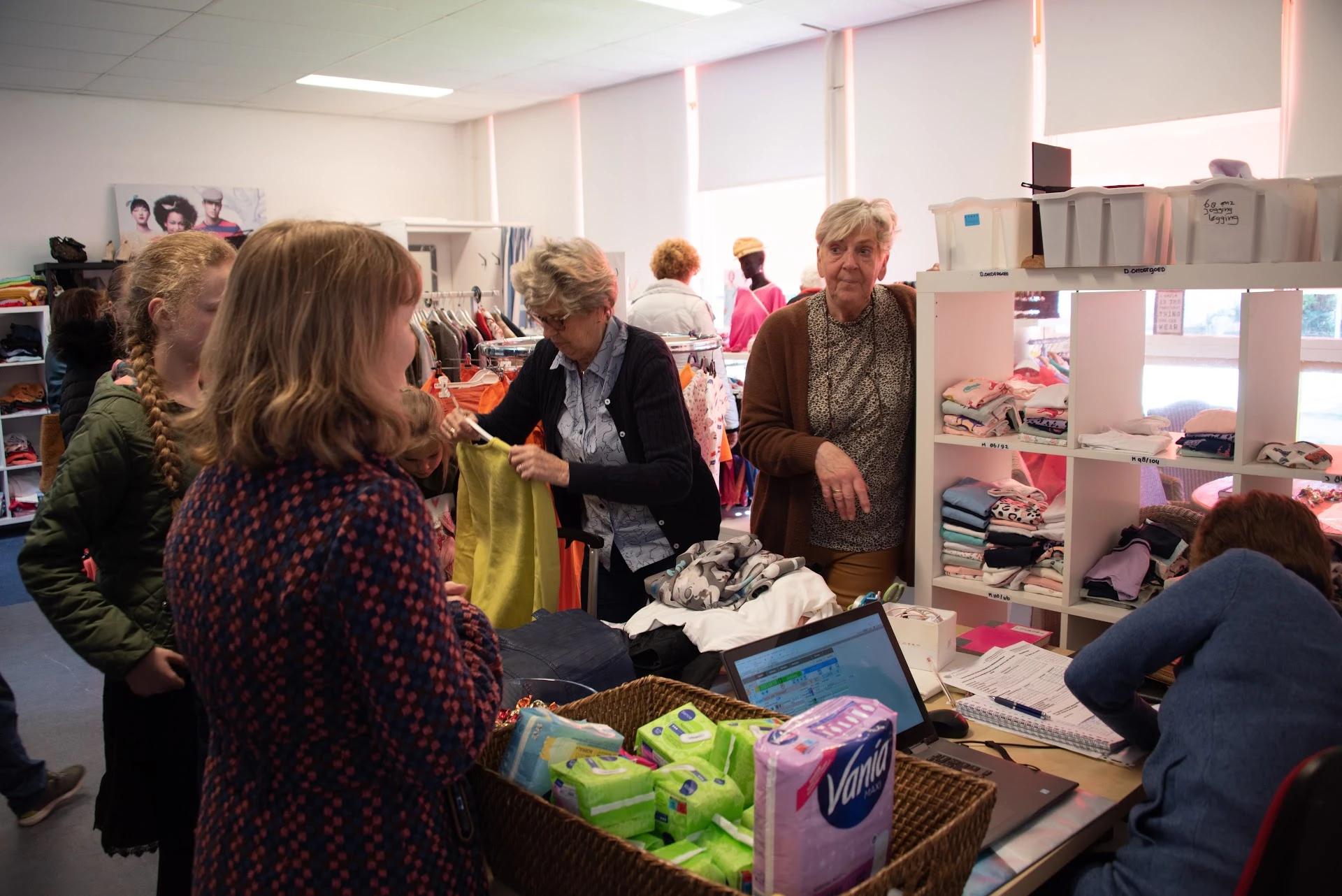 Foto gedeeld door eigenaar van Kledingbank Zwijndrechtse Waard in Zwijndrecht