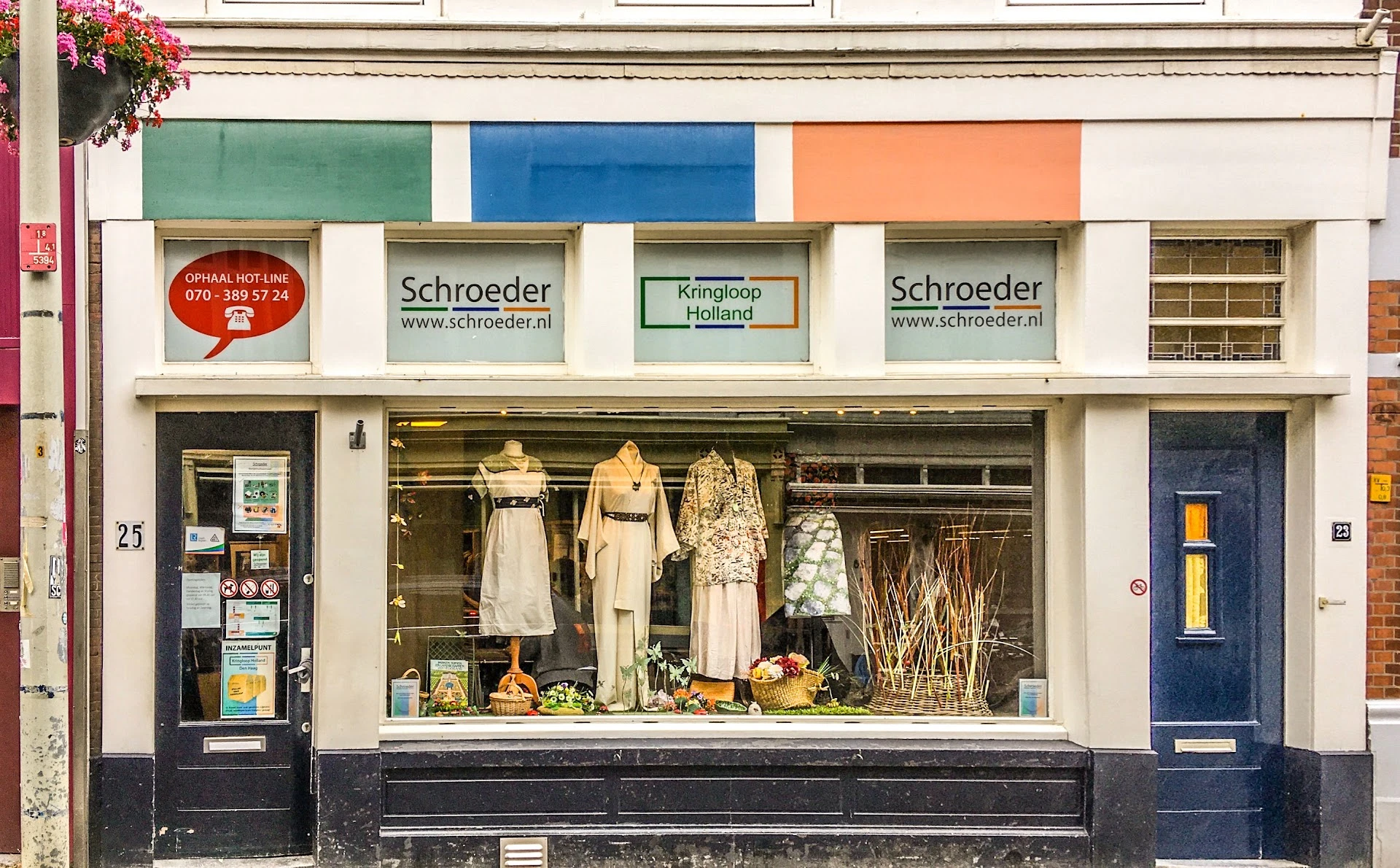 Kringloopwinkel Kringloopwinkel Kledingboetiek in Den Haag