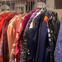 Bezoeker foto van Kringloopwinkel Kledingboetiek in Den Haag