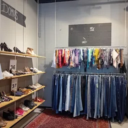 Bezoeker foto van Kringloopwinkel Kledingboetiek in Den Haag