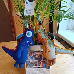 Bezoeker foto van Kringloopwinkel Kledingboetiek in Den Haag