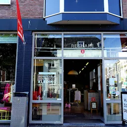 Bezoeker foto van Kringloopwinkel Kledingboetiek in Den Haag