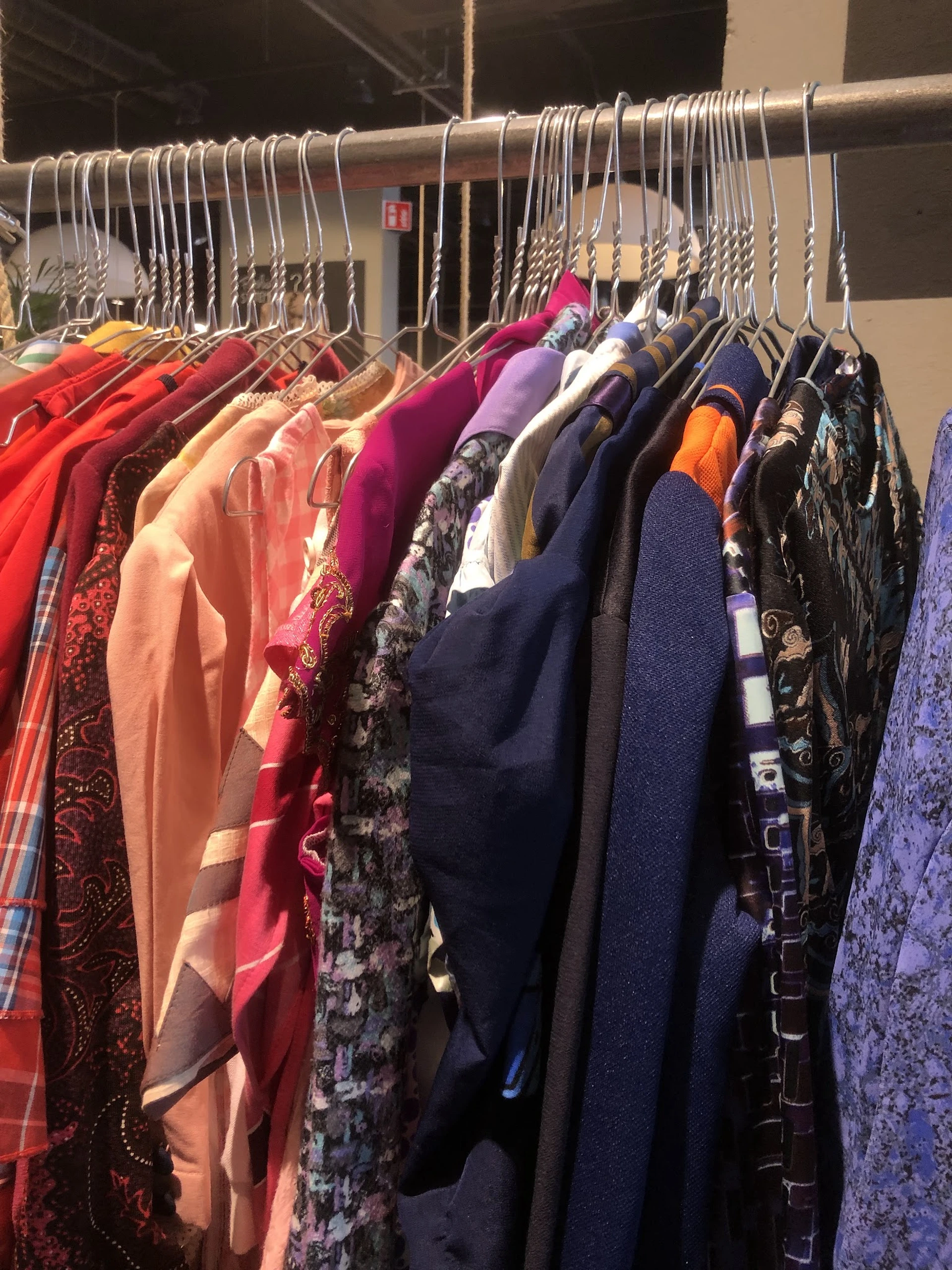 Bezoeker foto van Kringloopwinkel Kledingboetiek in Den Haag