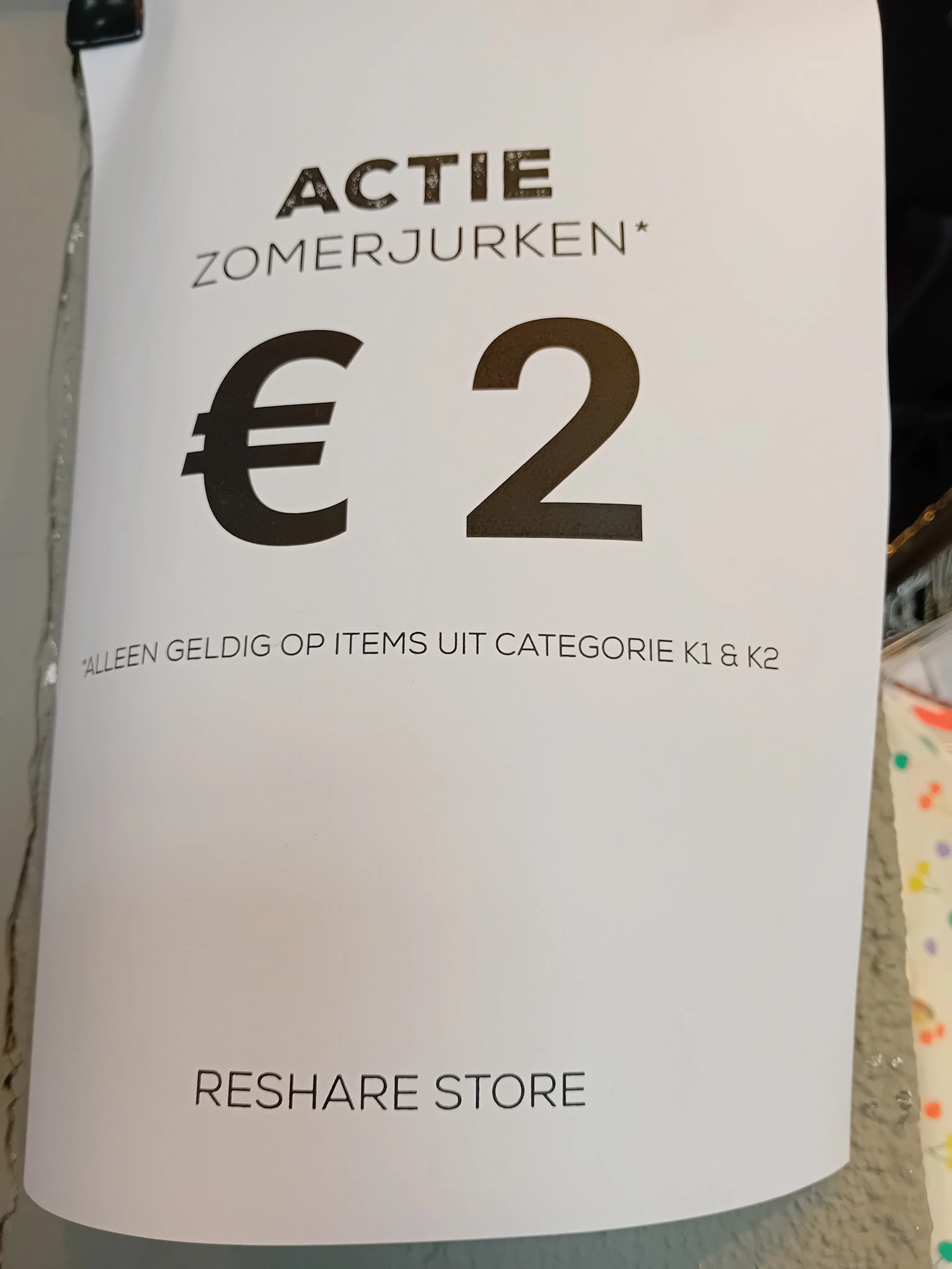 Bezoeker foto van Kringloopwinkel Kledingboetiek in Den Haag
