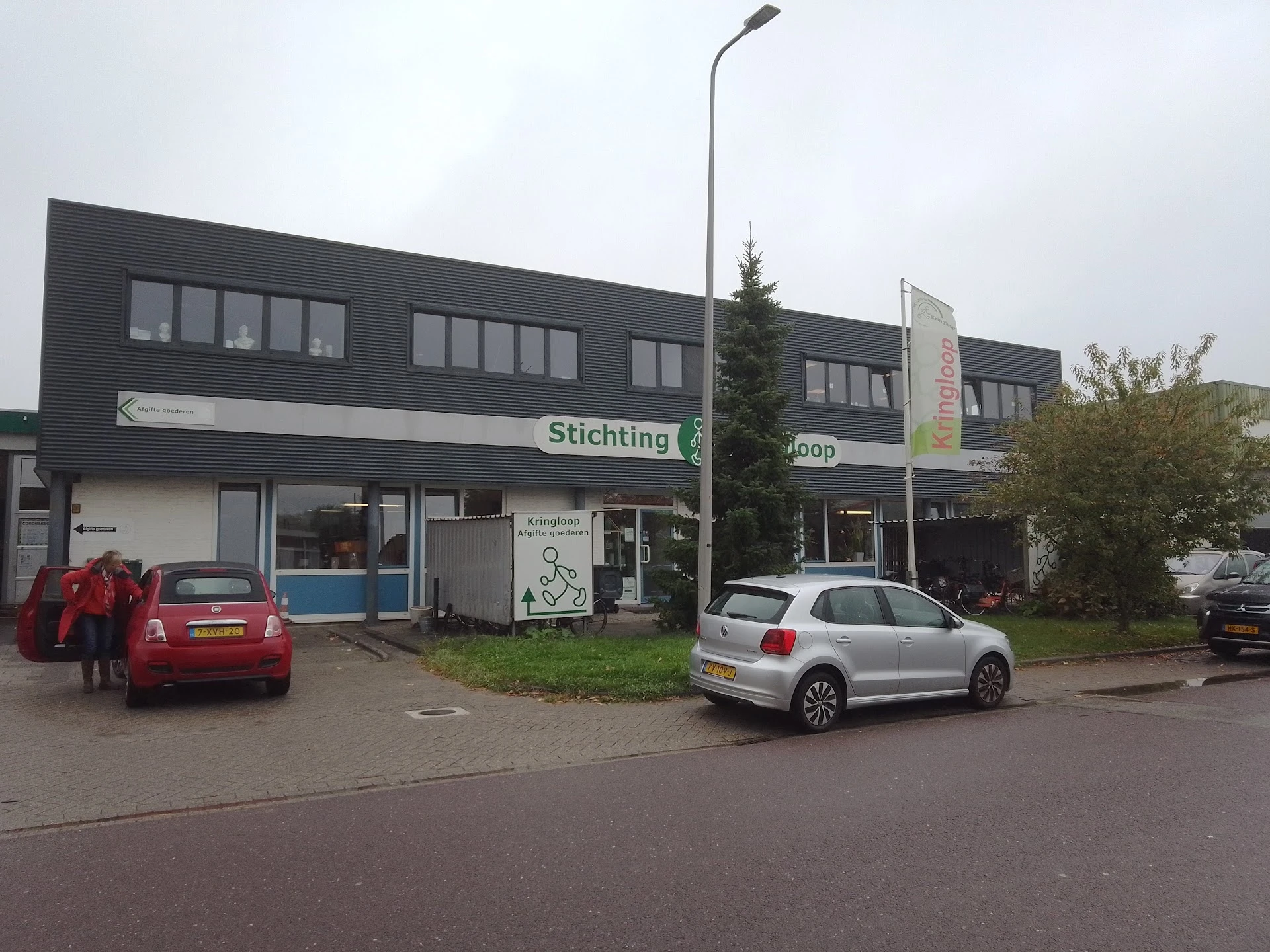 Kringloopwinkel Kledingcontainer Kringloopwinkel in Alphen aan den Rijn