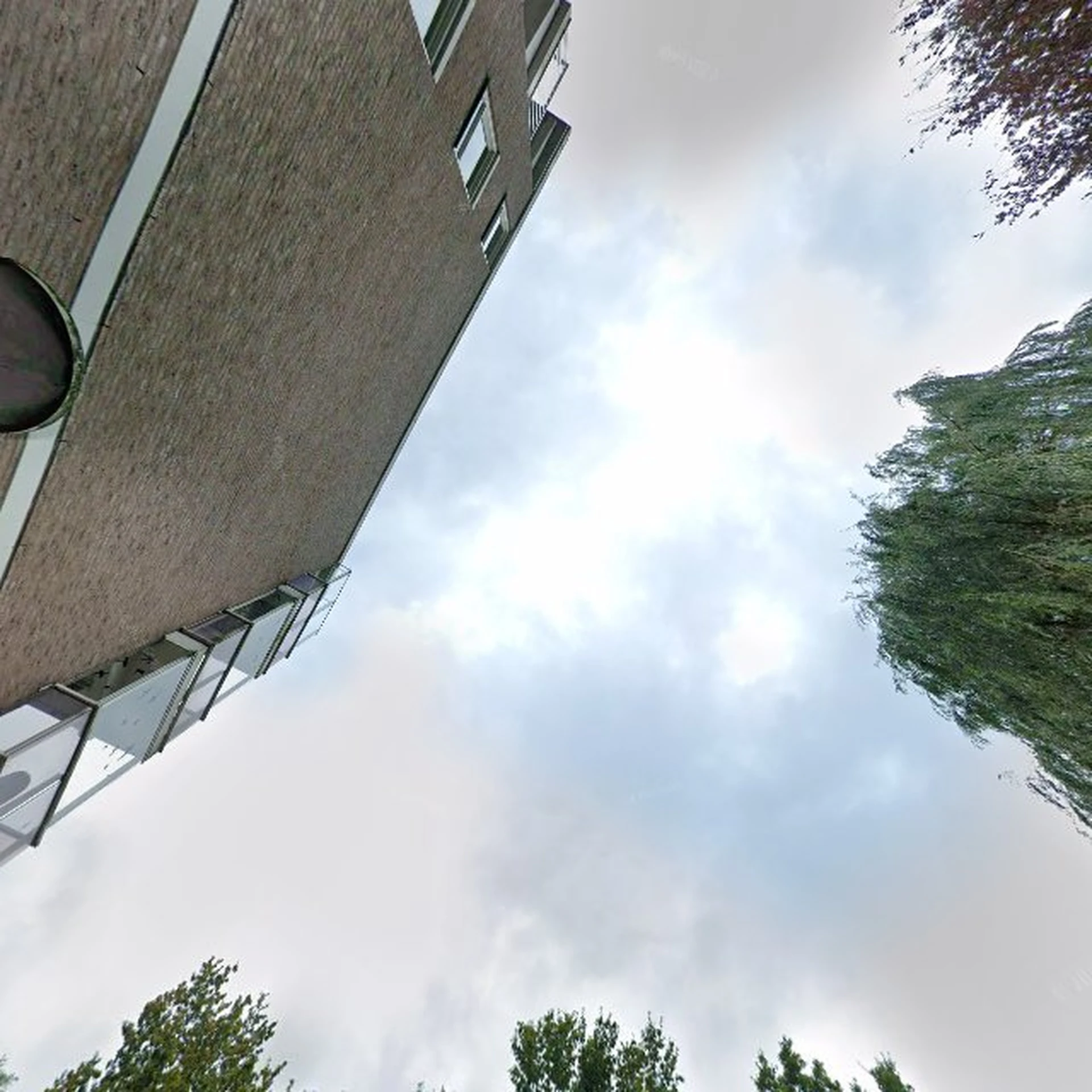 Kringloopwinkel Kledingcontainer Kringloopwinkel in Alphen aan den Rijn