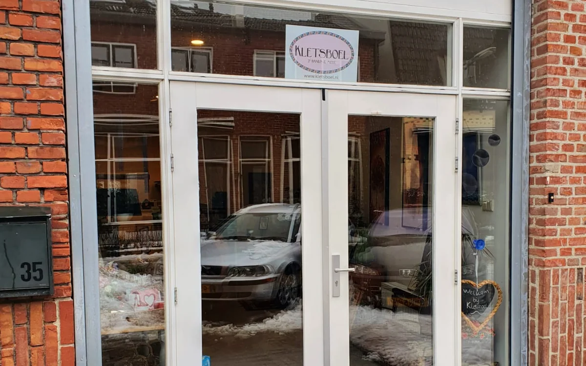 Kringloopwinkel Kletsboel 2e hands winkel/ Kringloopwinkel in Hilversum