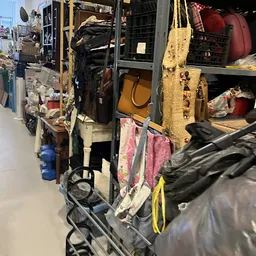 Bezoeker foto van Kletsboel 2e hands winkel/ Kringloopwinkel in Hilversum