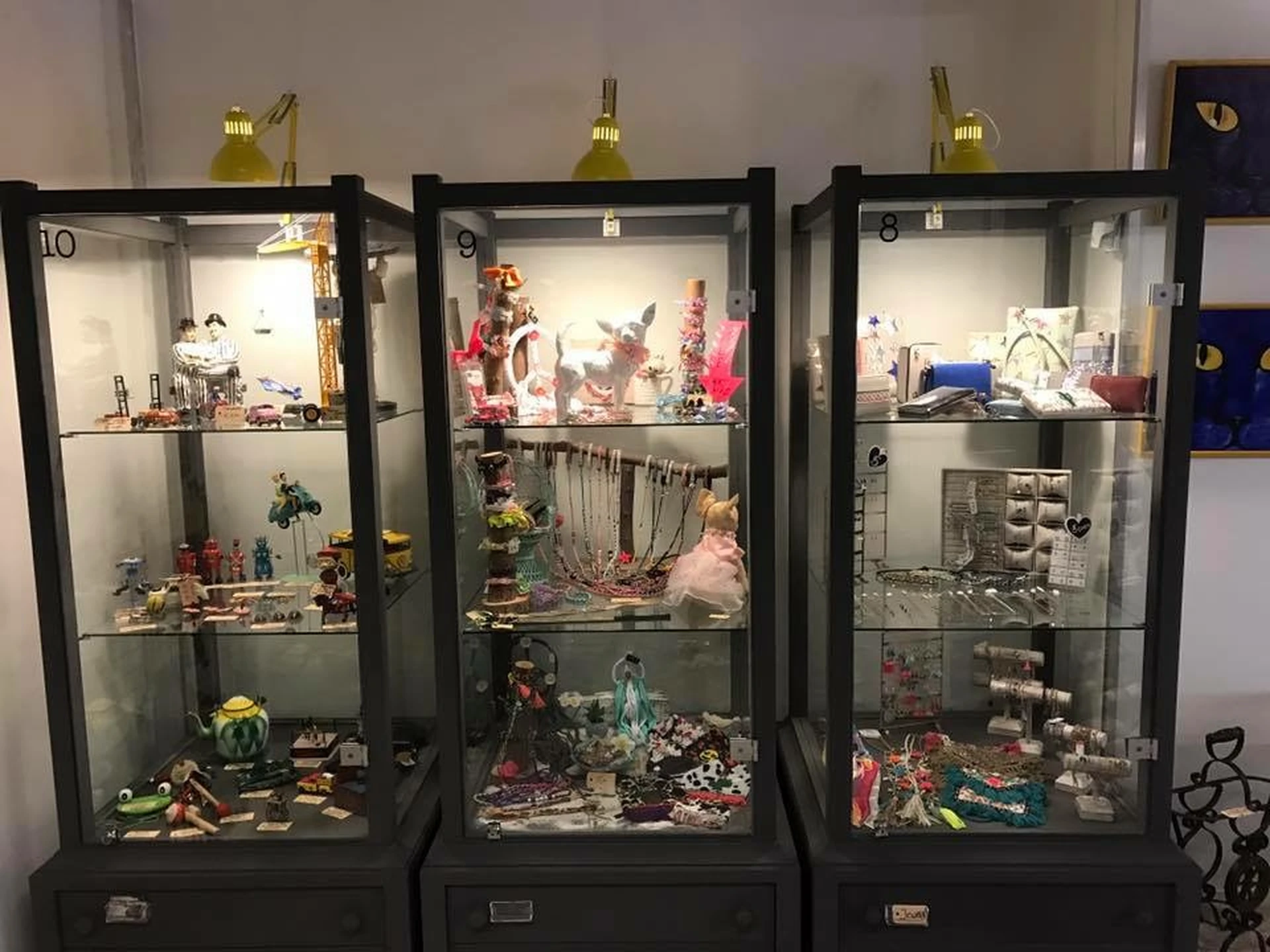 Kringloopwinkel Kringloopwinkel Koek's Place in Purmerland