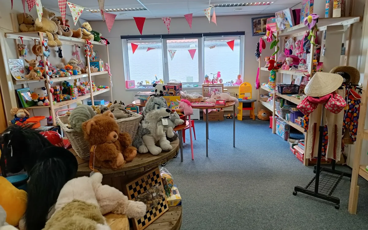 Kringloopwinkel Kringloopwinkel Kringloods in 's-Gravendeel