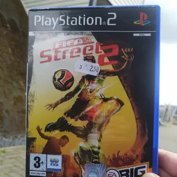 PlayStation 2-spel FIFA Street 2 in verpakking
