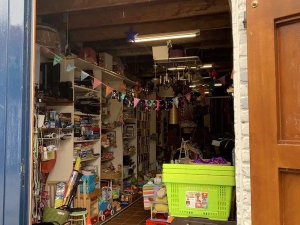 Kringloopwinkel Kringloop Cambodia-Dutch in Eindhoven