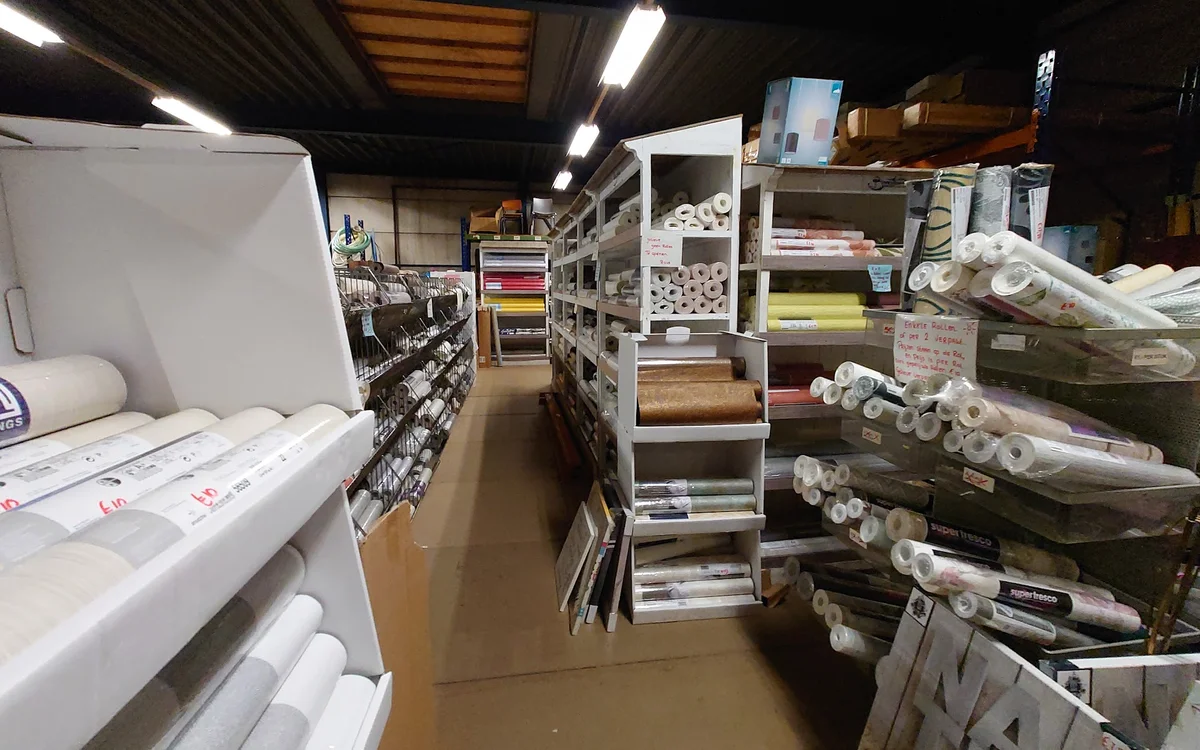 Kringloopwinkel Kringloop Centrum Hoorn verf & behanghal hoorn in Hoorn