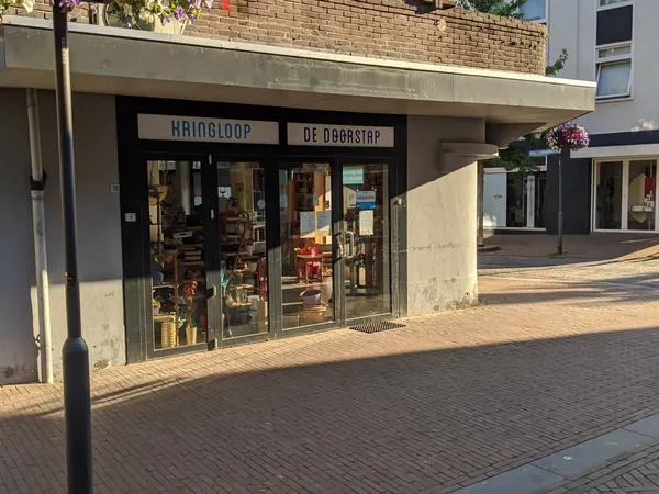 Kringloopwinkel Kringloop De Doorstap in Hoensbroek
