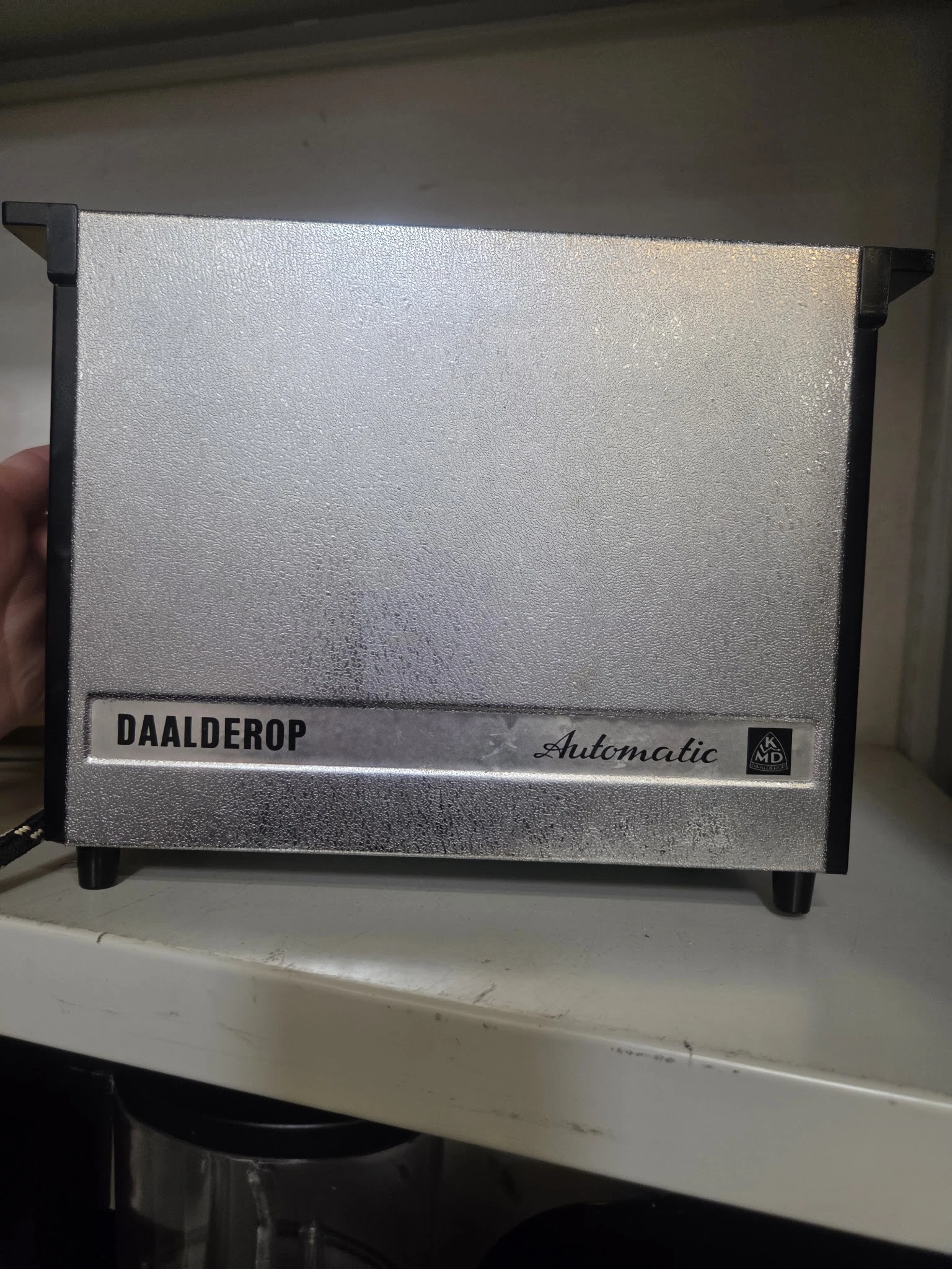 Daalderop automatische wasmachine met zilvergrijze voorkant, close-up foto