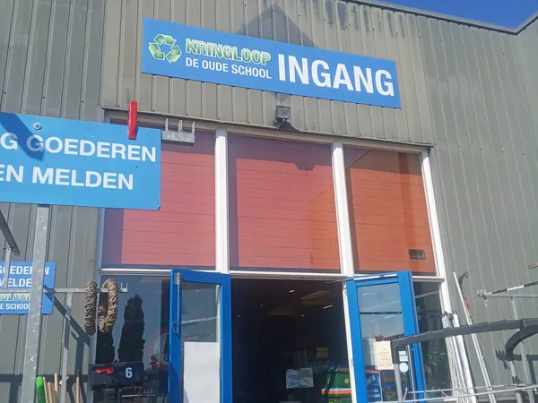 Kringloopwinkel Kringloop de Oude School in Beneden-Leeuwen