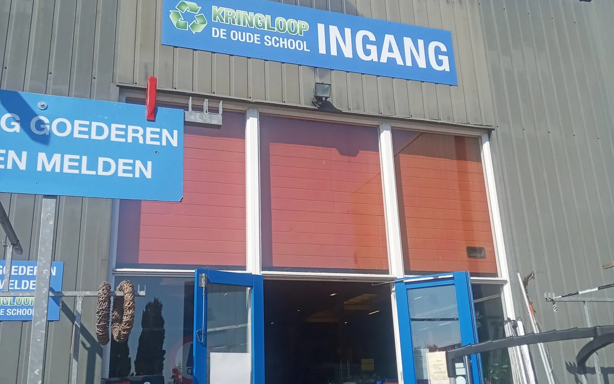 Kringloopwinkel Kringloop de Oude School in Beneden-Leeuwen