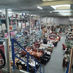 Bezoeker foto van Kringloop de Oude School in Beneden-Leeuwen