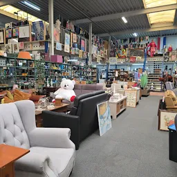 Bezoeker foto van Kringloop de Oude School in Beneden-Leeuwen