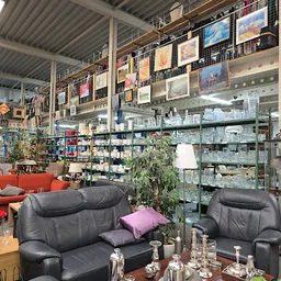 Bezoeker foto van Kringloop de Oude School in Beneden-Leeuwen