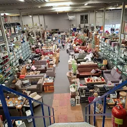Bezoeker foto van Kringloop de Oude School in Beneden-Leeuwen