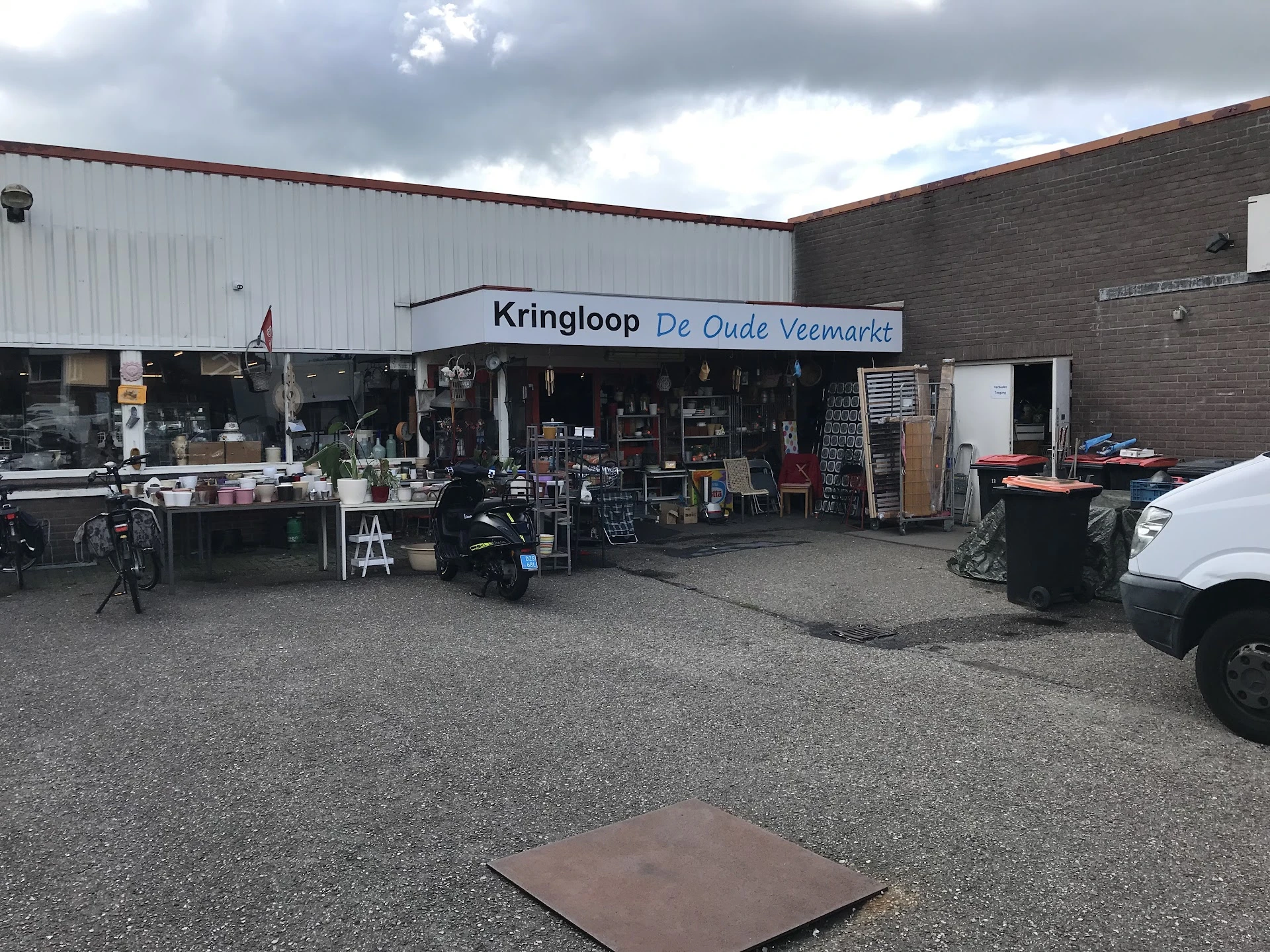 Kringloopwinkel Kringloop De oude veemarkt in Almelo