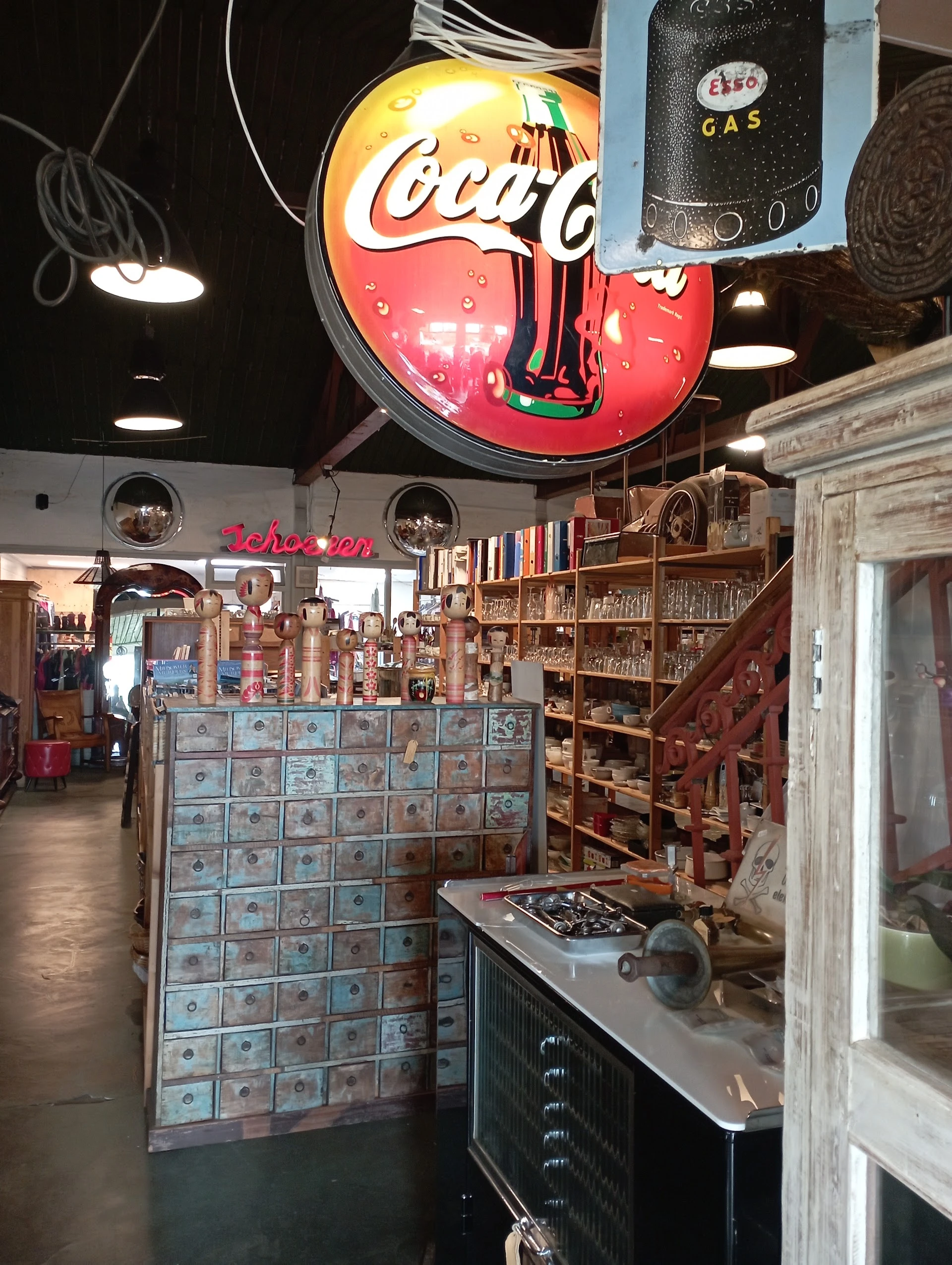 Kringloop De Siepel & Zo / Garage20 in Dwingeloo met tweedehands boeken, elektronica en kleding