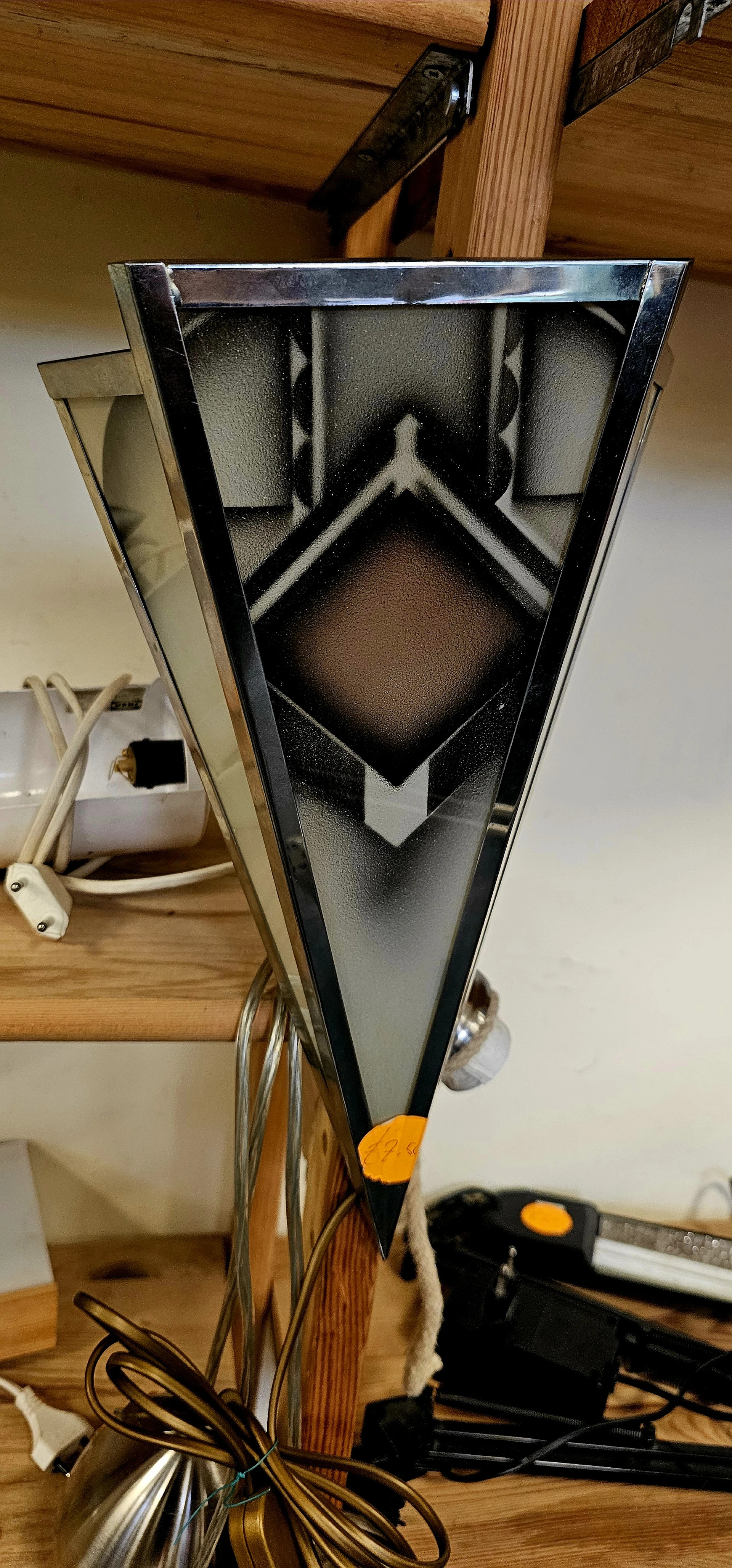 Kringloop De Vince in Breda met tweedehands boeken, gereedschappen en huishoudelijke apparaten