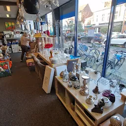 Bezoeker foto van Kringloop Den Haag "Wateringen" in Wateringen